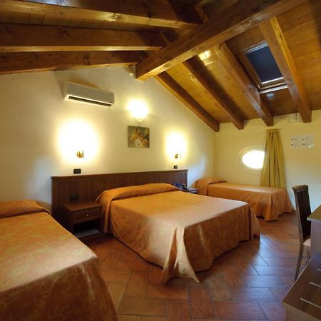 Corte Degli Estensi Formigine Luaran gambar