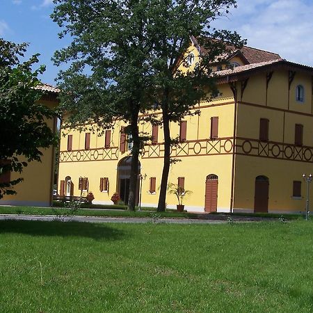Corte Degli Estensi Formigine Luaran gambar