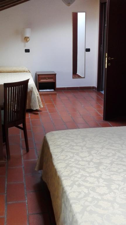 Corte Degli Estensi Formigine Luaran gambar